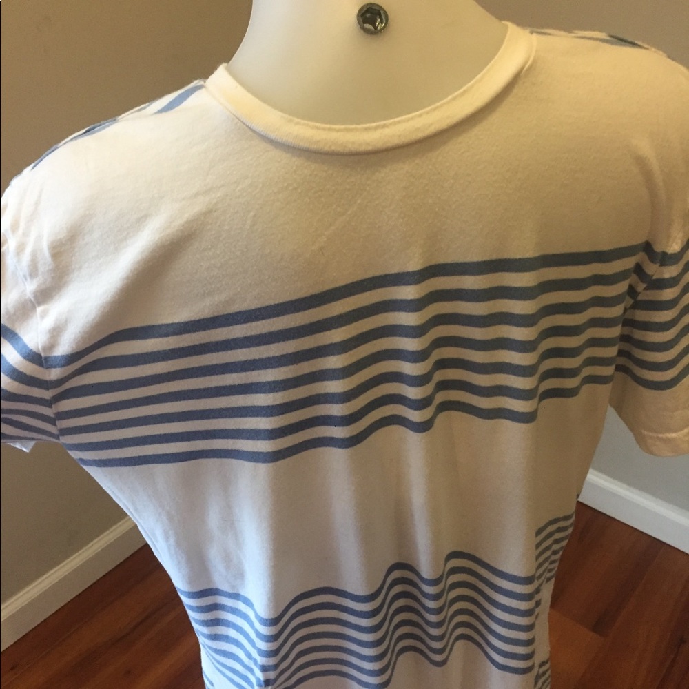 Tee shirt